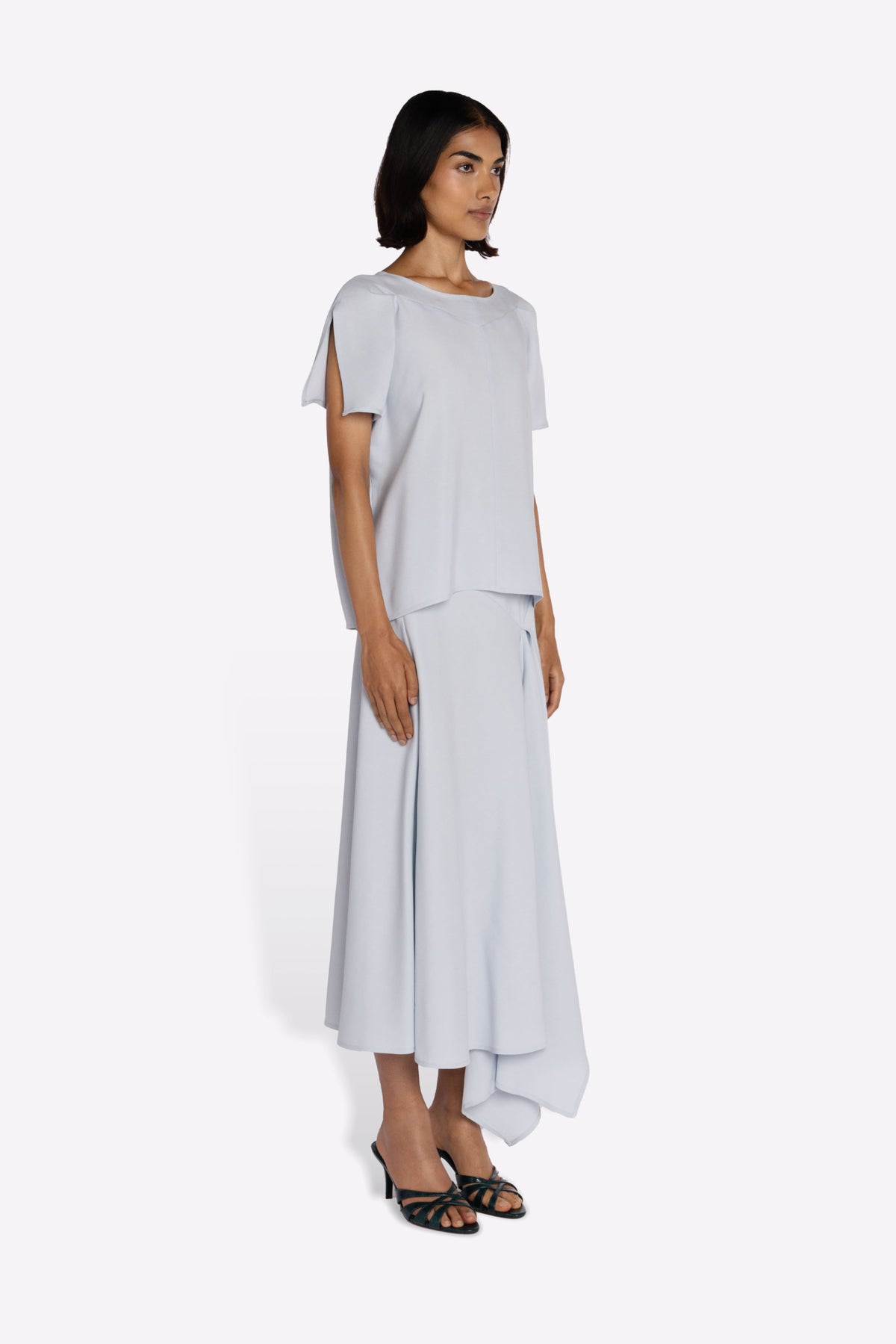 RAJA SKIRT IN BABY BLUE MODEL SIDE