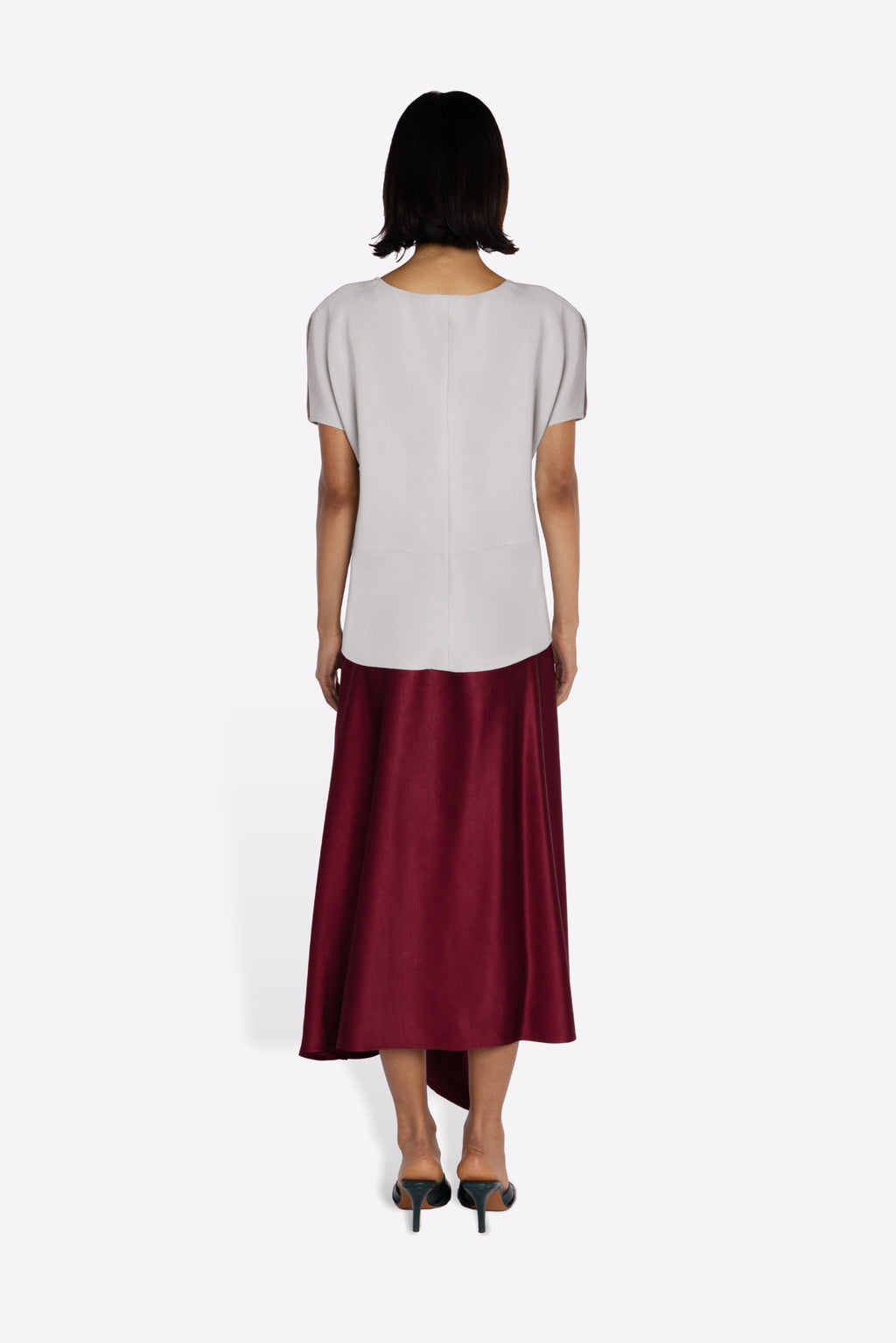 RAJA SKIRT IN MAROON MODEL BACK