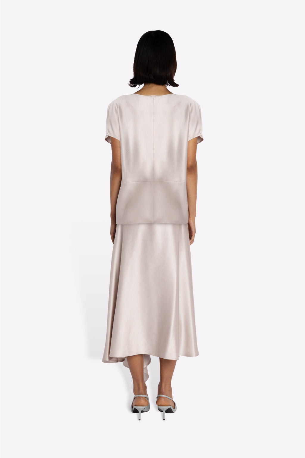 RAJA SKIRT IN PEARL MODEL BACK
