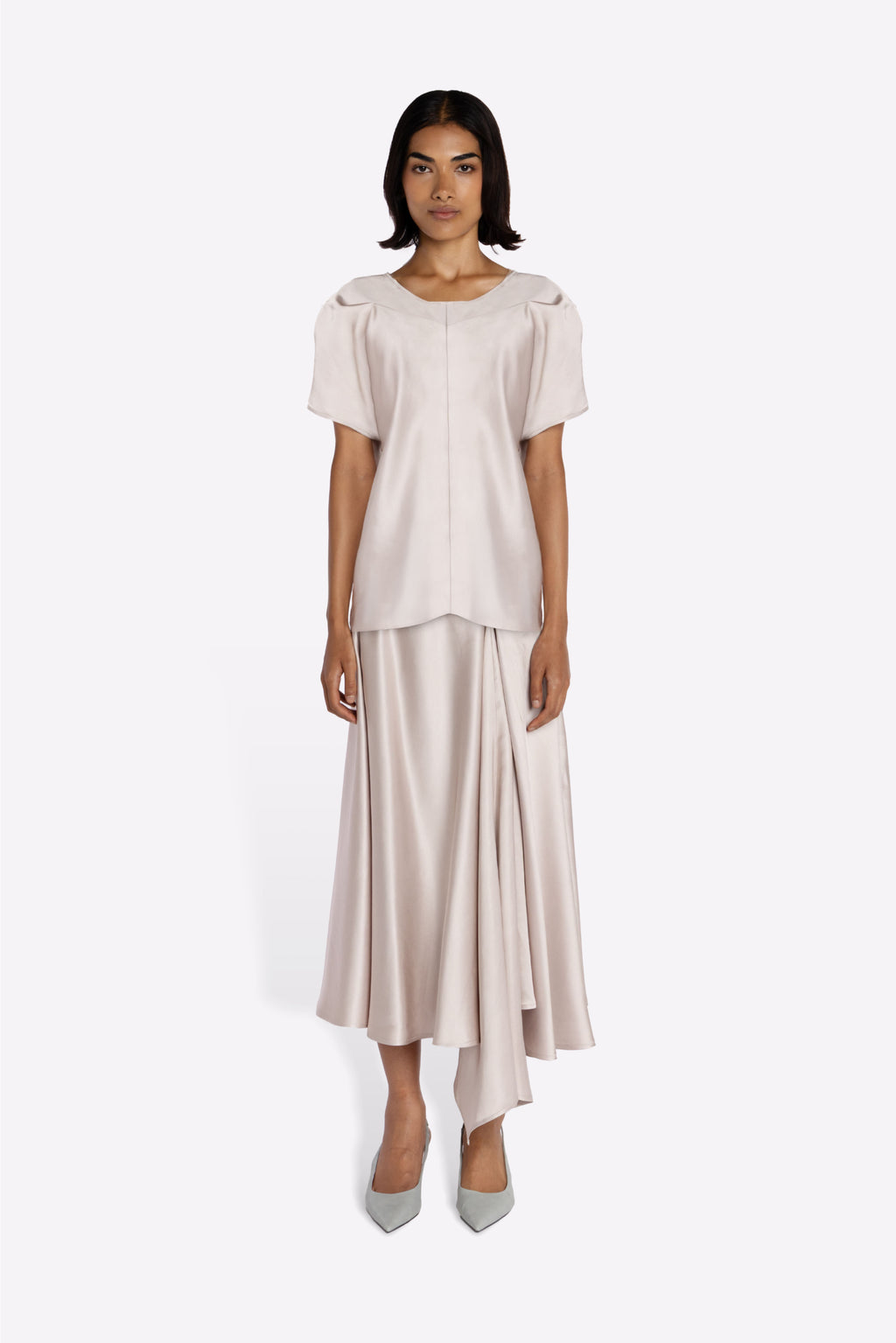 RAJA SKIRT IN PEARL MODEL FRONT