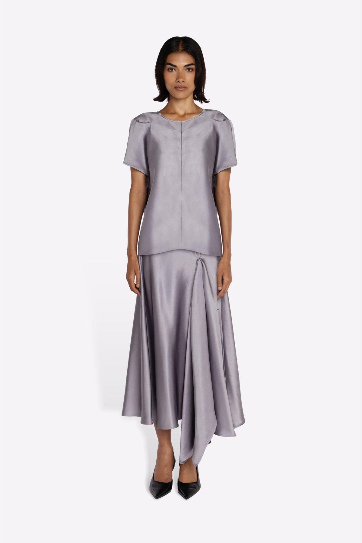 RAJA SKIRT IN STEEL MODEL FRONT
