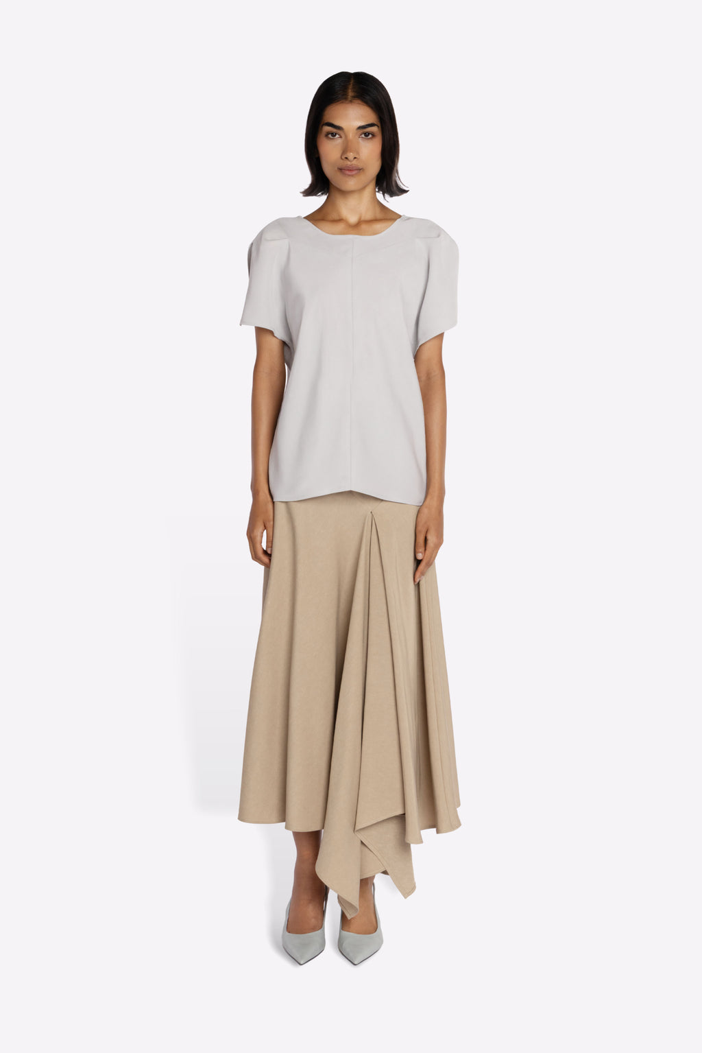 RAJA SKIRT IN TAN MODEL FRONT